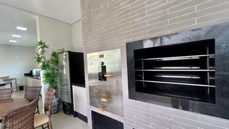 Spacious house with 5 suites 250m from the sea.