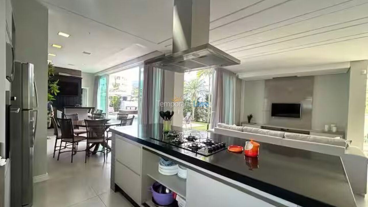 House for vacation rental in Governador Celso Ramos (Praia de Palmas)