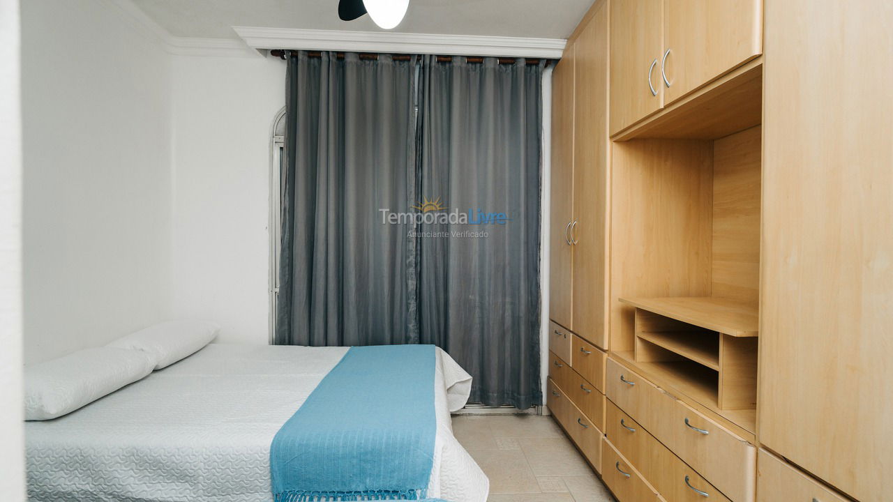 Apartamento para aluguel de temporada em Guarujá (Pitangueiras)