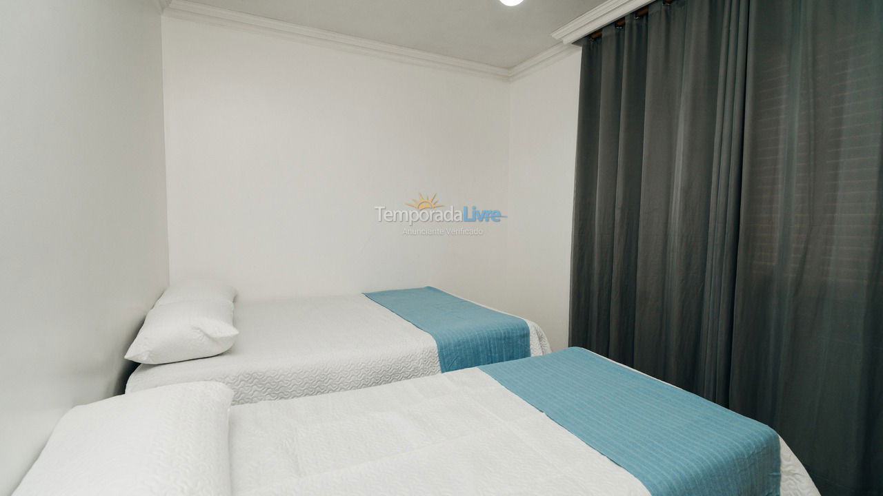 Apartamento para aluguel de temporada em Guarujá (Pitangueiras)