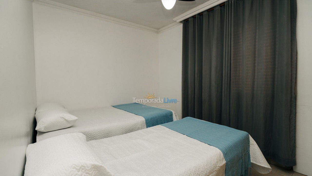 Apartamento para aluguel de temporada em Guarujá (Pitangueiras)