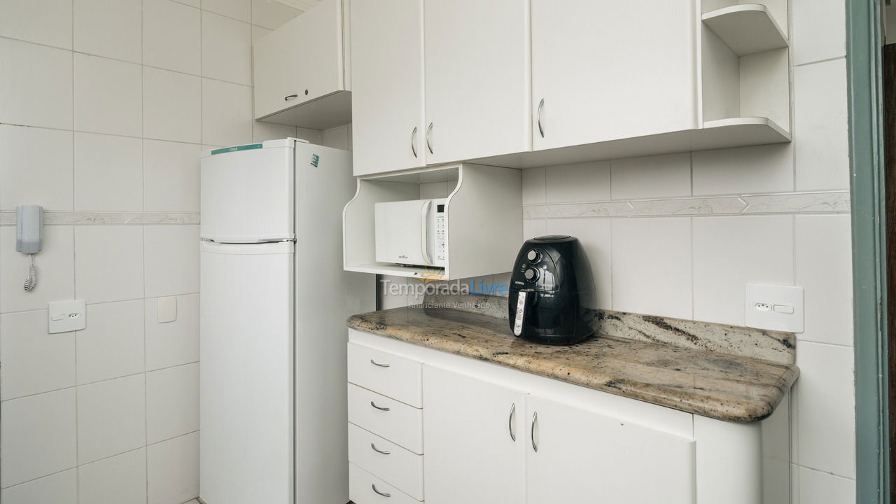 Apartamento para aluguel de temporada em Guarujá (Pitangueiras)