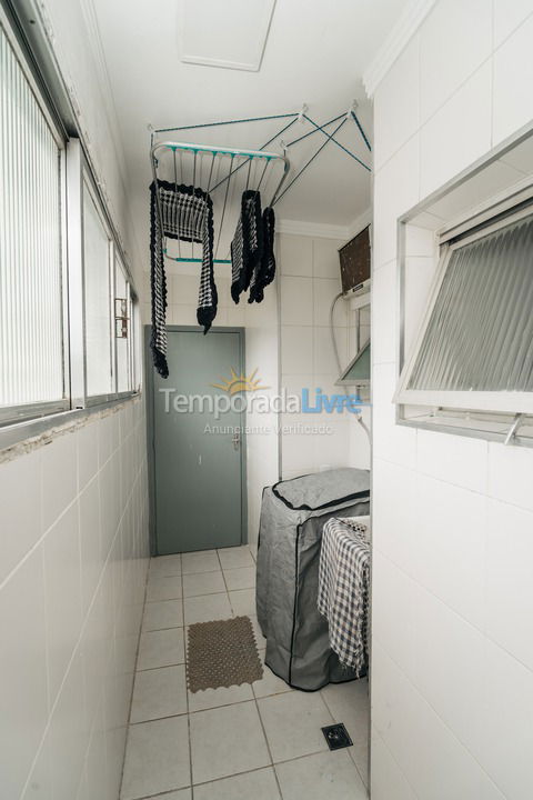Apartamento para aluguel de temporada em Guarujá (Pitangueiras)