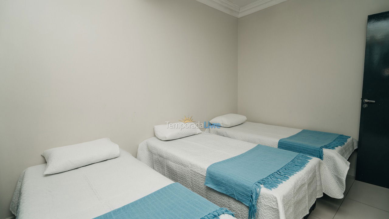Apartamento para aluguel de temporada em Guarujá (Pitangueiras)