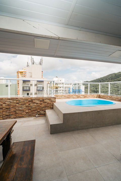 Apartamento para aluguel de temporada em Guarujá (Pitangueiras)