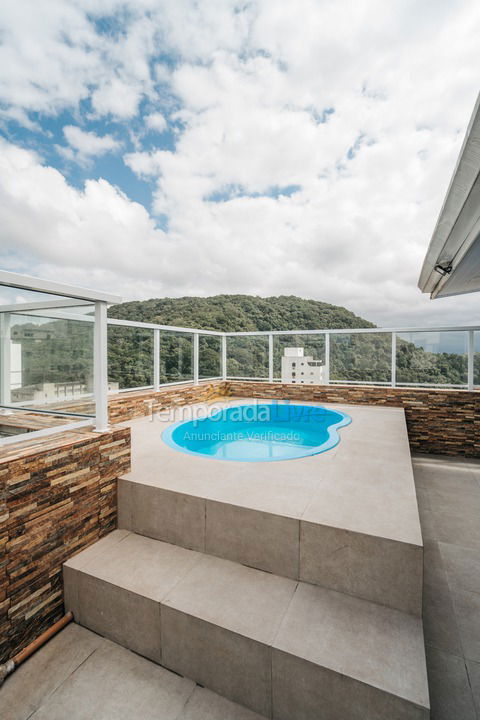 Apartamento para aluguel de temporada em Guarujá (Pitangueiras)
