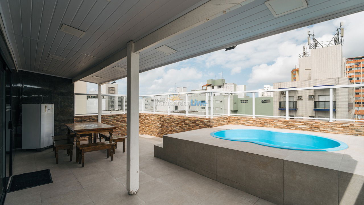 Apartamento para aluguel de temporada em Guarujá (Pitangueiras)