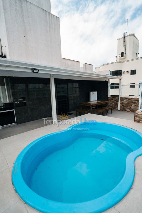 Apartamento para aluguel de temporada em Guarujá (Pitangueiras)
