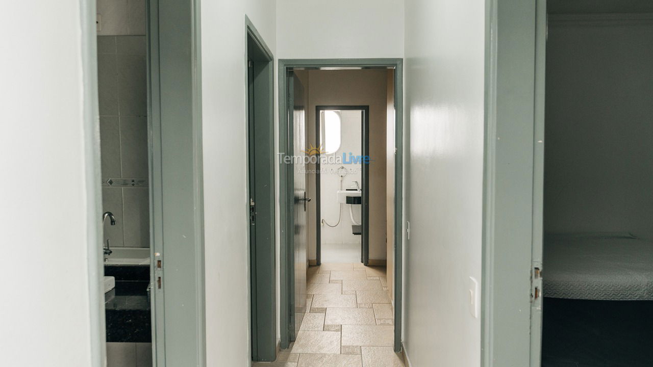 Apartamento para aluguel de temporada em Guarujá (Pitangueiras)