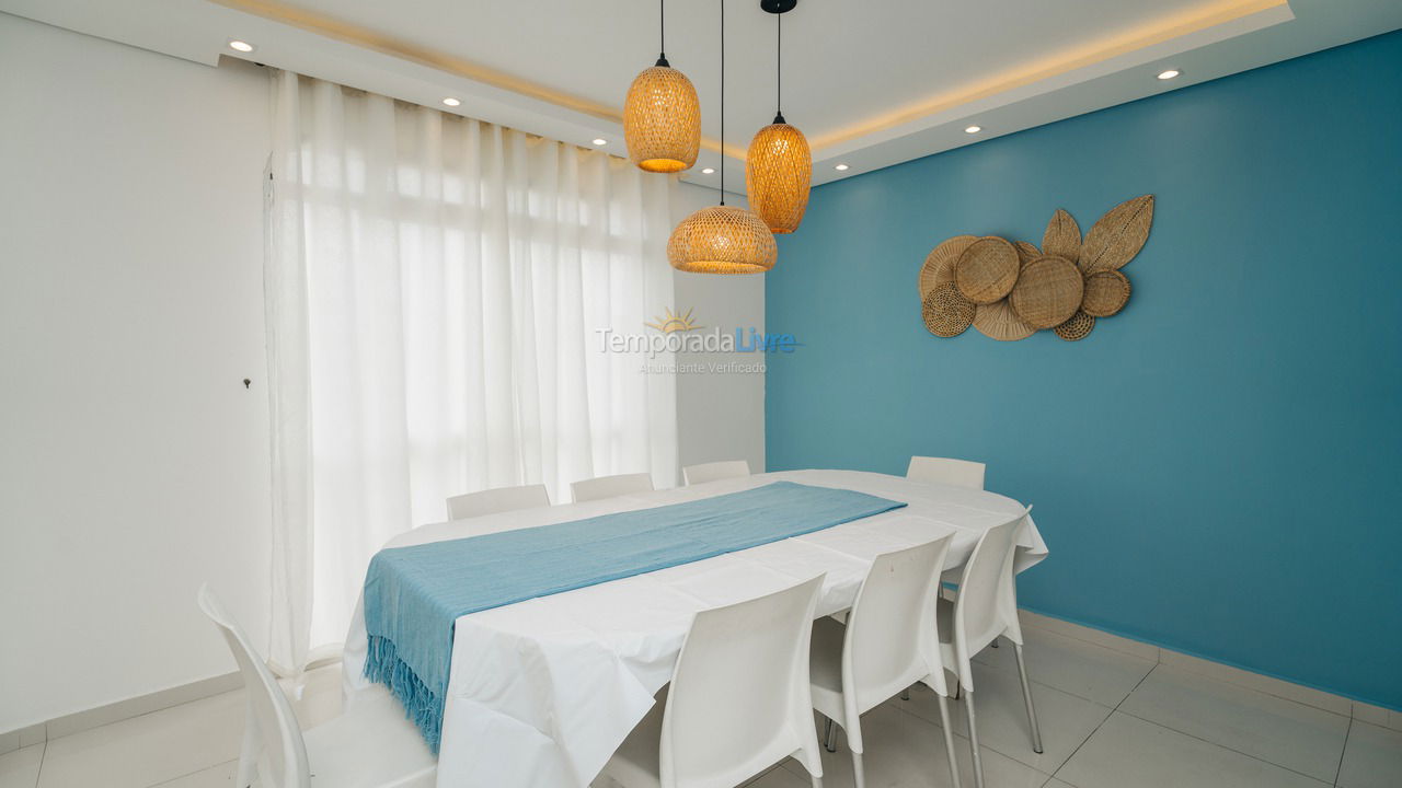 Apartamento para aluguel de temporada em Guarujá (Pitangueiras)