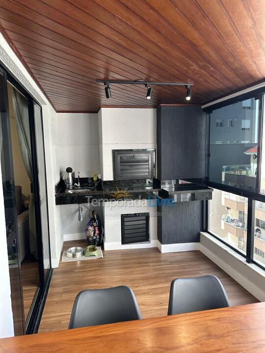 Apartamento para aluguel de temporada em Itapema (Meia Praia)