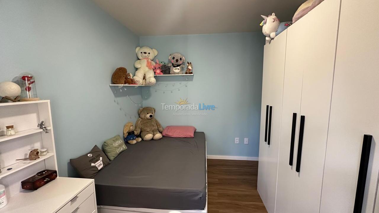 Apartamento para aluguel de temporada em Itapema (Meia Praia)