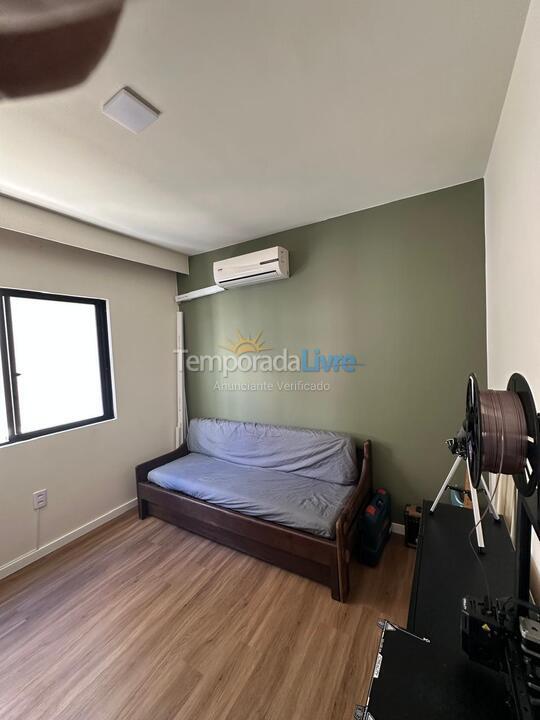 Apartamento para aluguel de temporada em Itapema (Meia Praia)