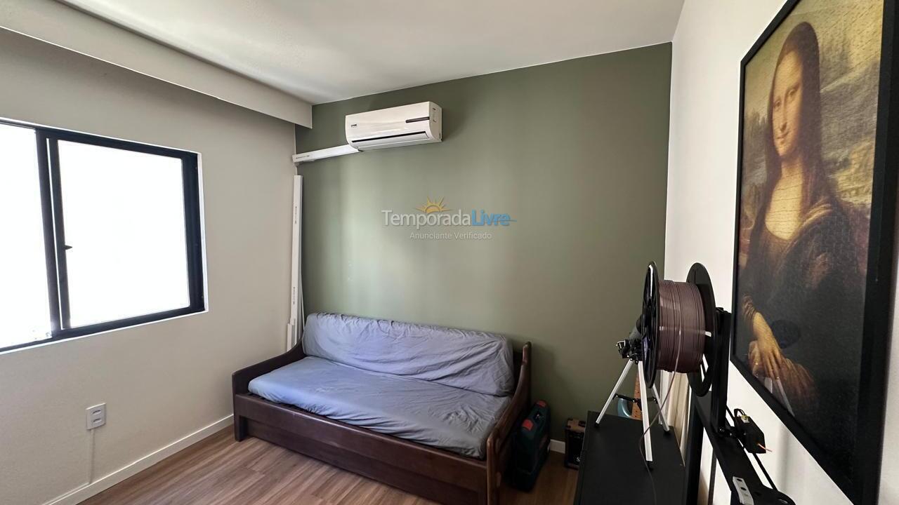 Apartamento para aluguel de temporada em Itapema (Meia Praia)