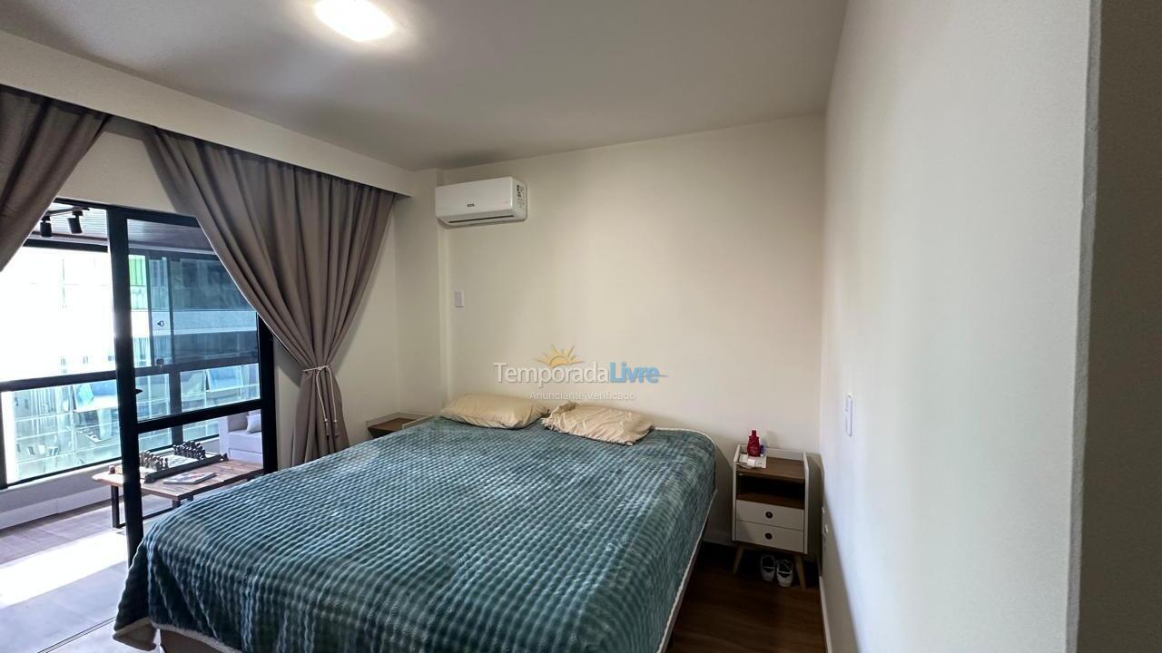 Apartamento para aluguel de temporada em Itapema (Meia Praia)