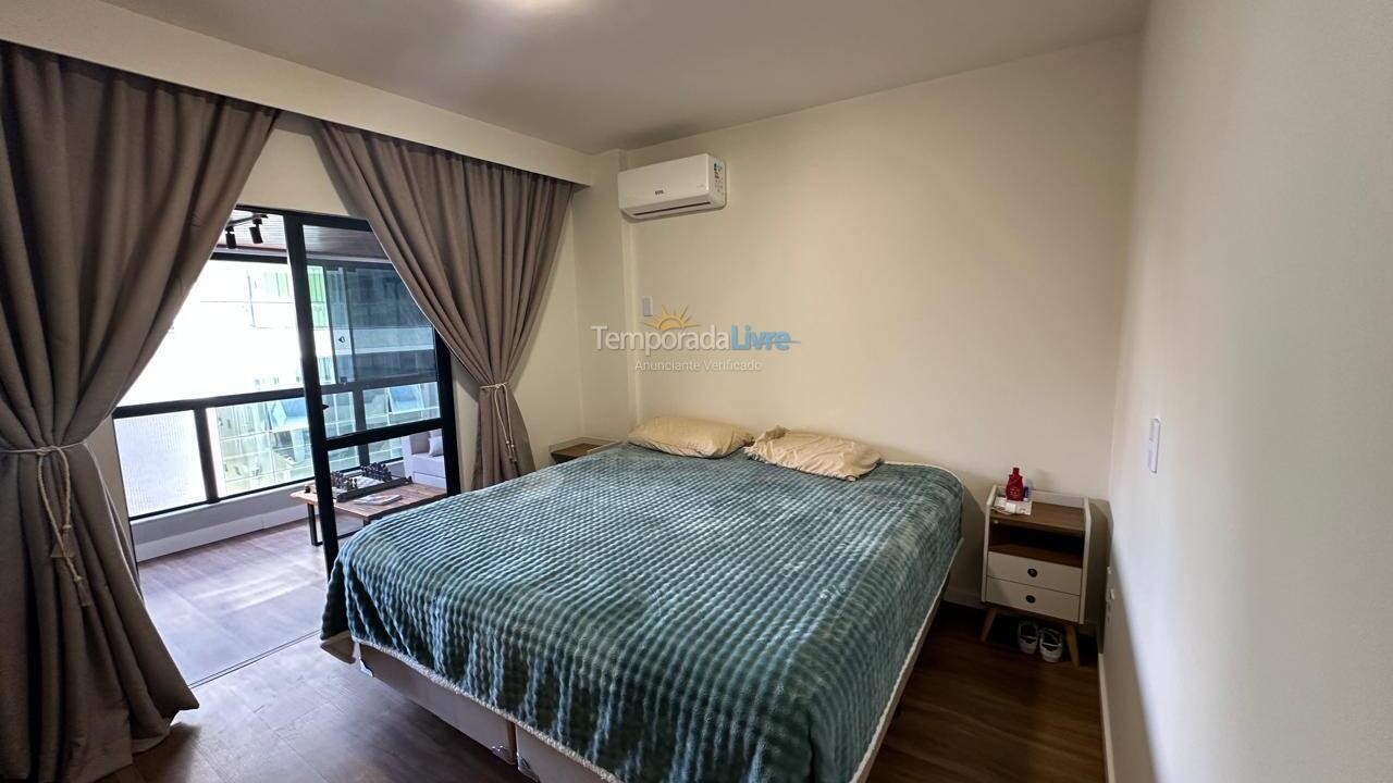 Apartamento para aluguel de temporada em Itapema (Meia Praia)