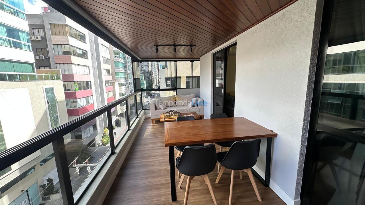 Apartamento para aluguel de temporada em Itapema (Meia Praia)