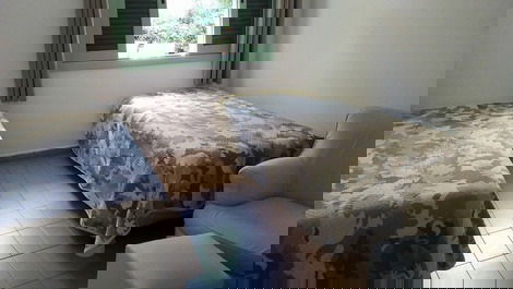 Casa em Condomínio 50mts da praia