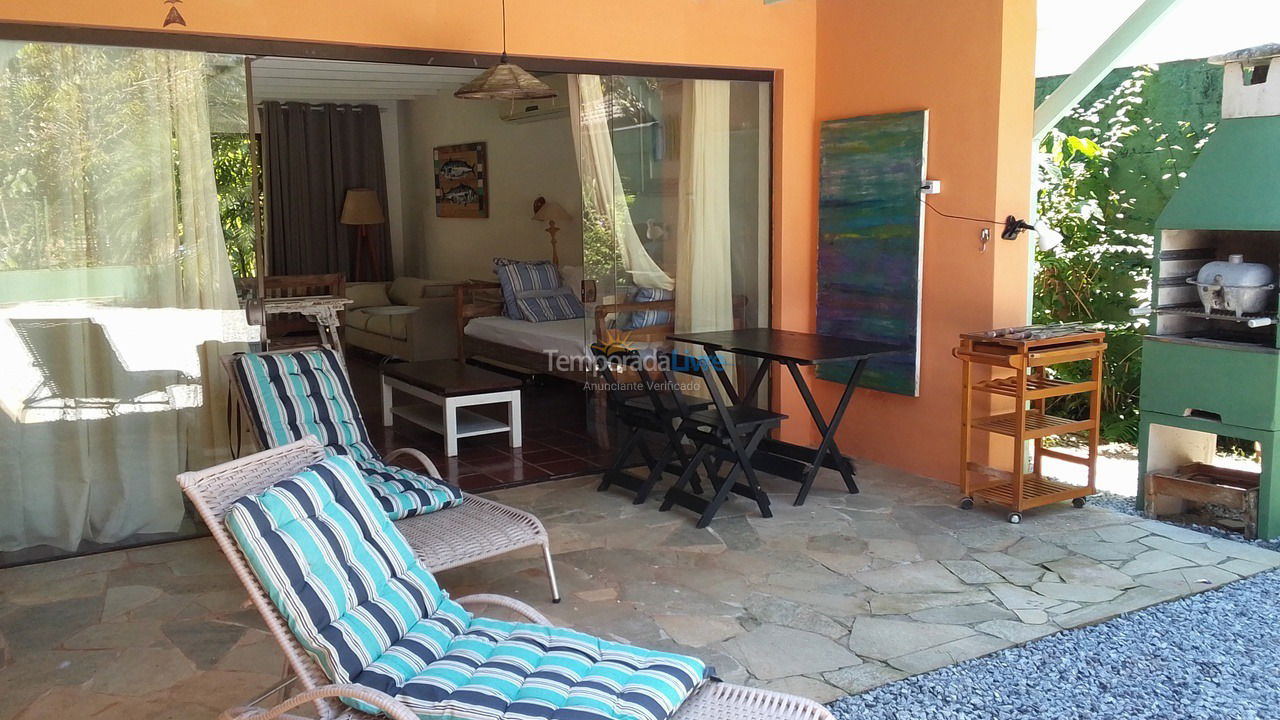Casa para aluguel de temporada em Ubatuba (Praia do Lázaro)