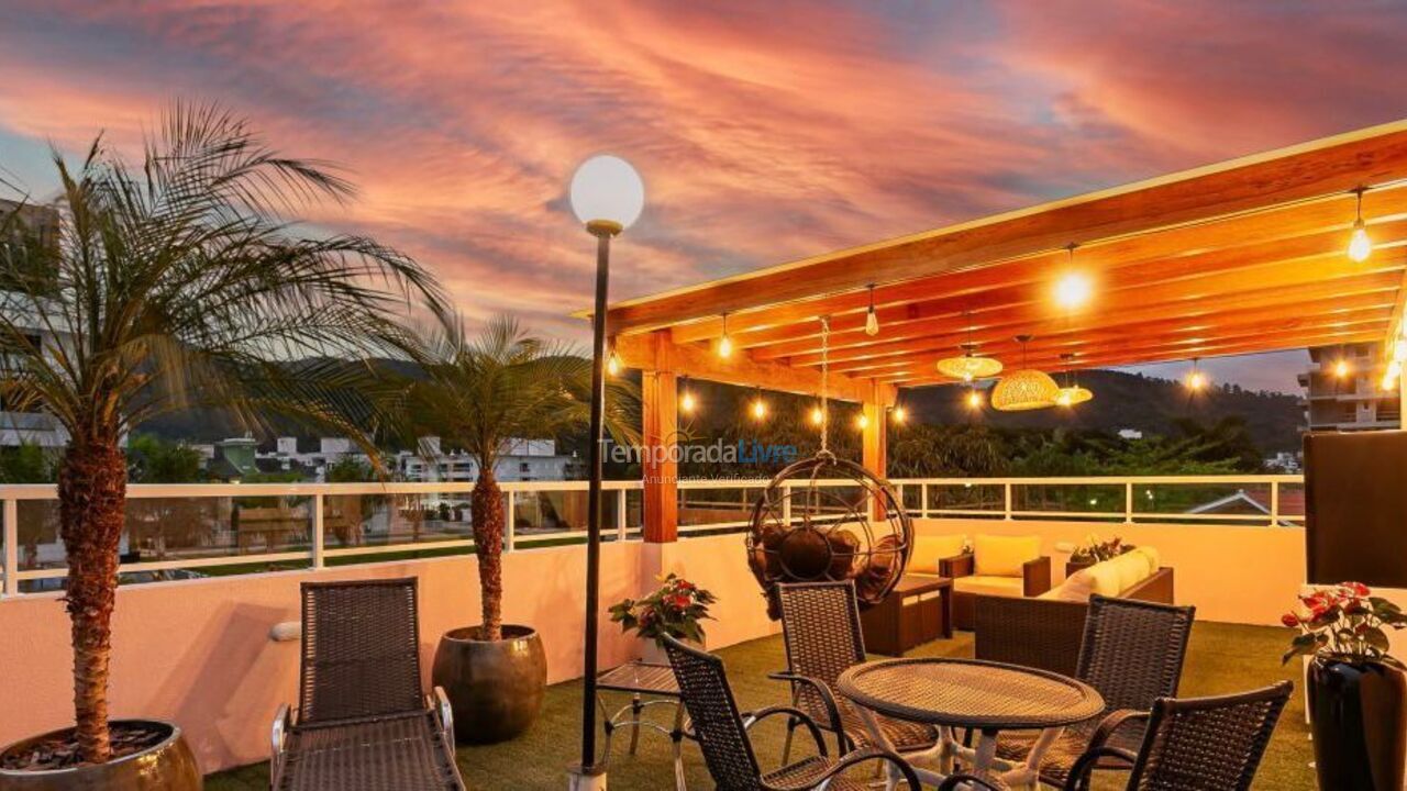 Casa para alquiler de vacaciones em Governador Celso Ramos (Praia de Palmas)