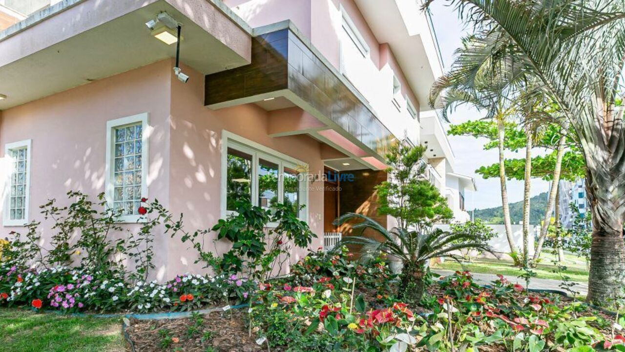 Casa para alquiler de vacaciones em Governador Celso Ramos (Praia de Palmas)