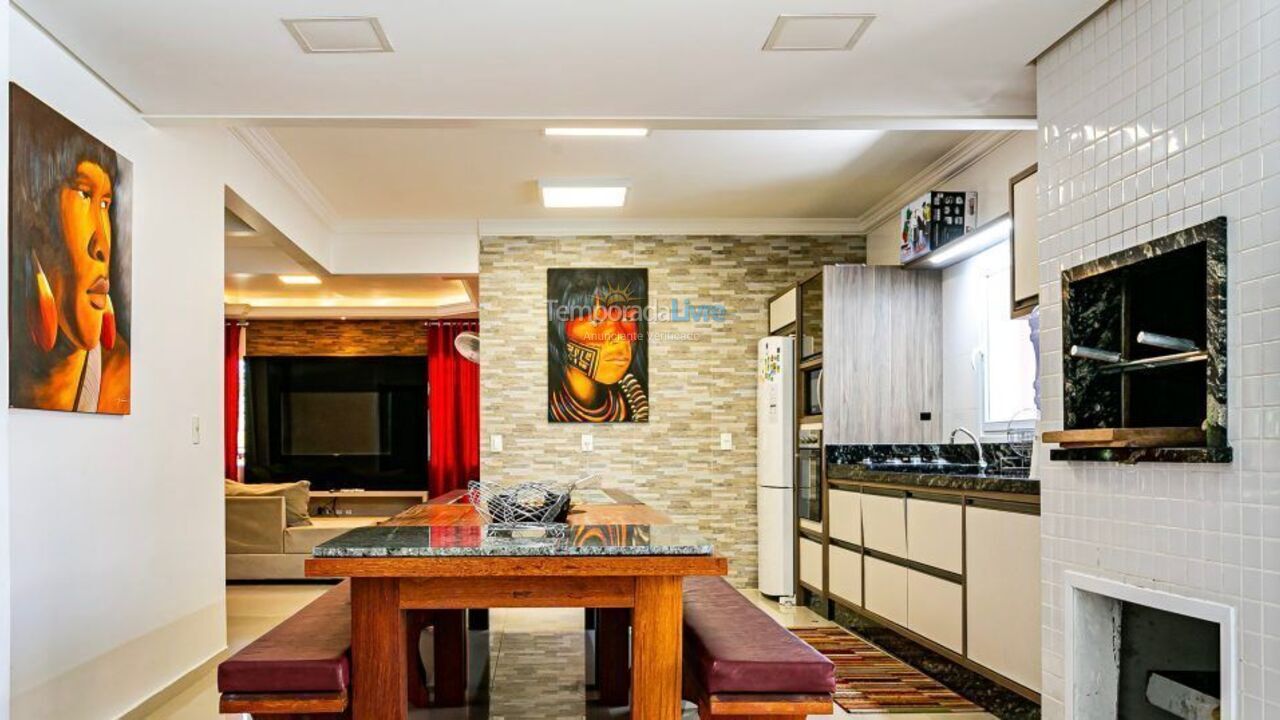 Casa para alquiler de vacaciones em Governador Celso Ramos (Praia de Palmas)