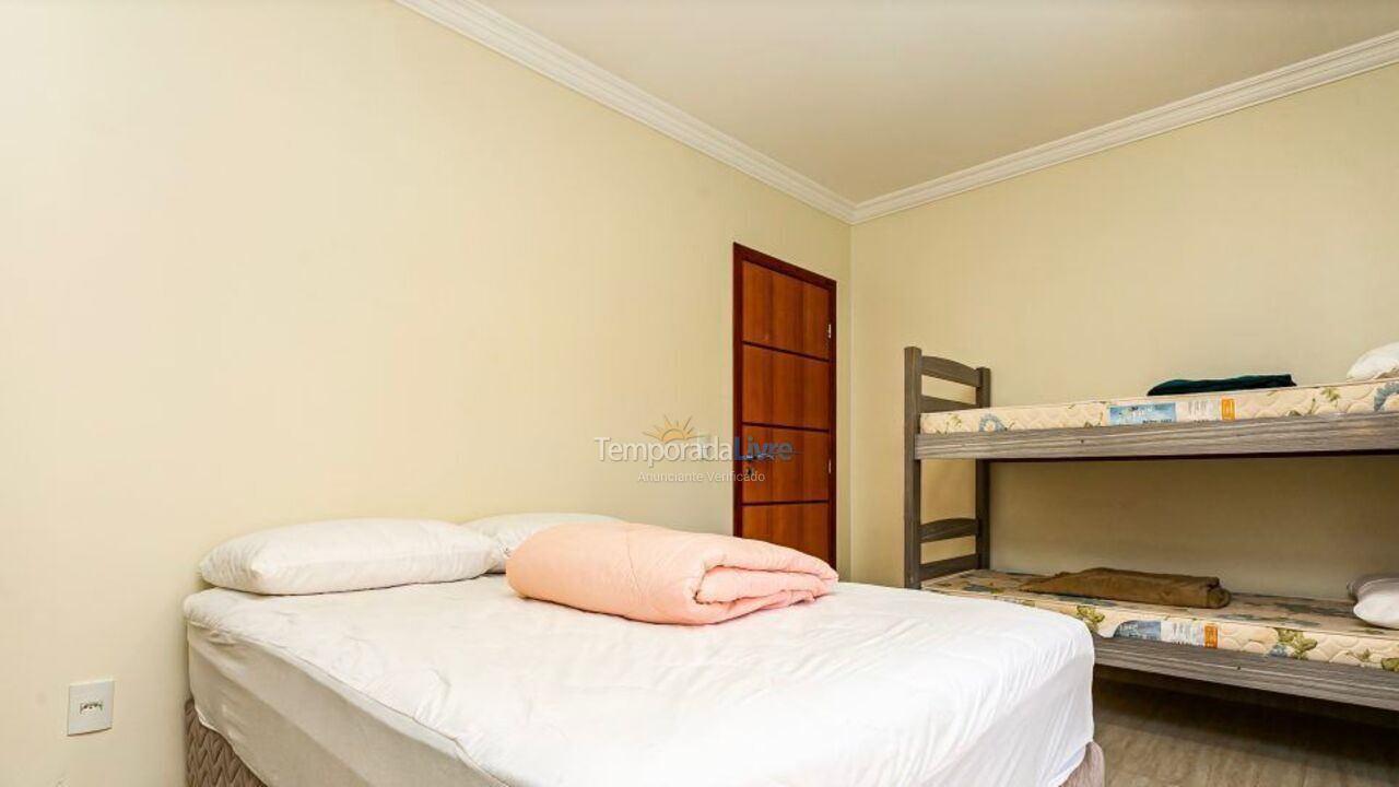 Casa para alquiler de vacaciones em Governador Celso Ramos (Praia de Palmas)
