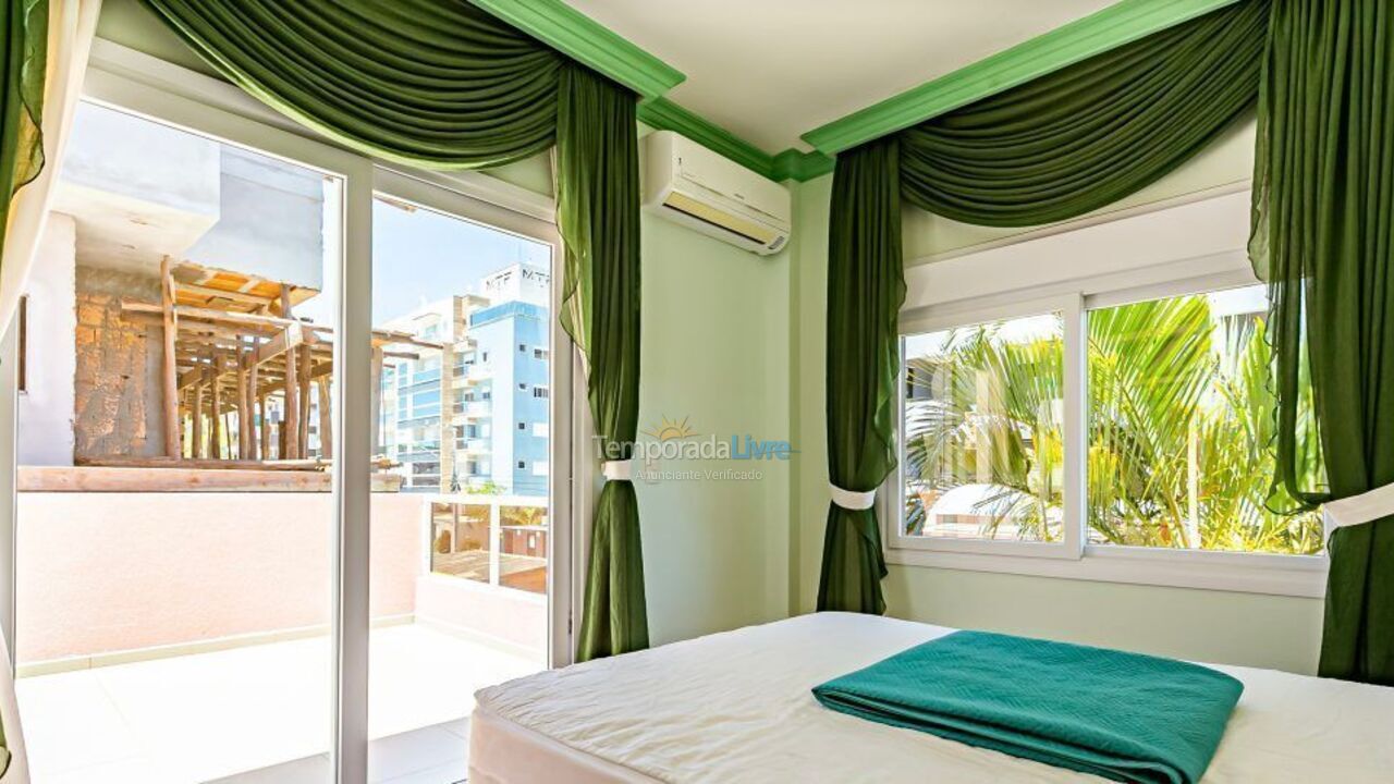 Casa para alquiler de vacaciones em Governador Celso Ramos (Praia de Palmas)