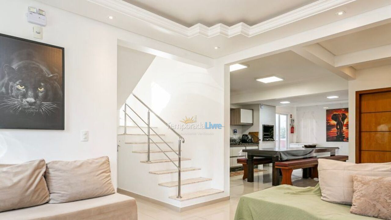 Casa para alquiler de vacaciones em Governador Celso Ramos (Praia de Palmas)