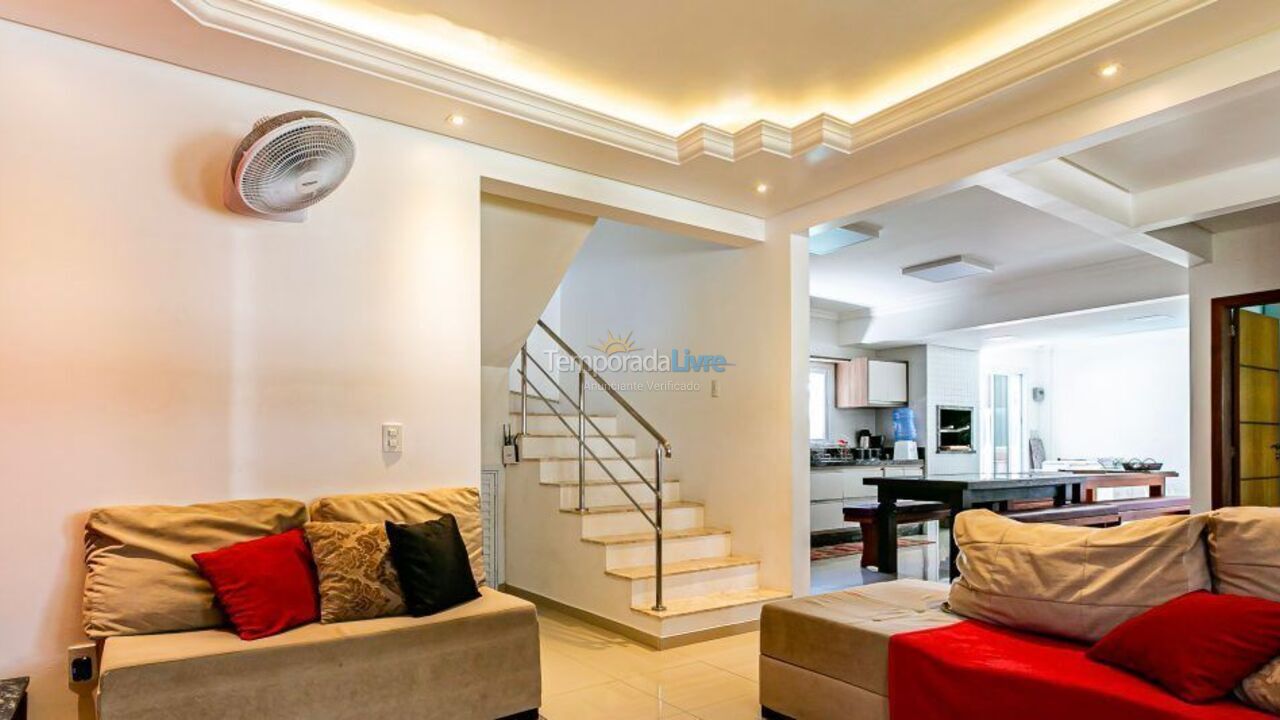 Casa para alquiler de vacaciones em Governador Celso Ramos (Praia de Palmas)