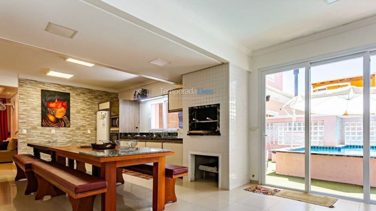 Casa para alquiler de vacaciones em Governador Celso Ramos (Praia de Palmas)