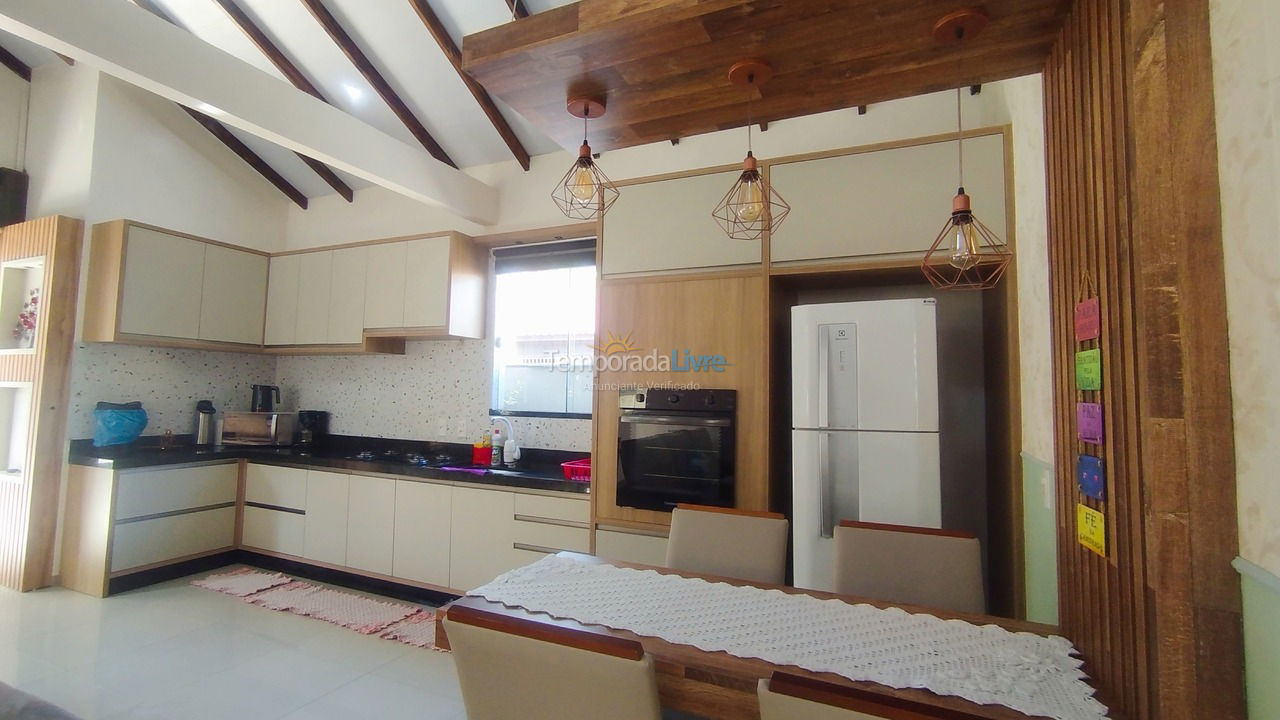 Casa para aluguel de temporada em Bombinhas (Mariscal)