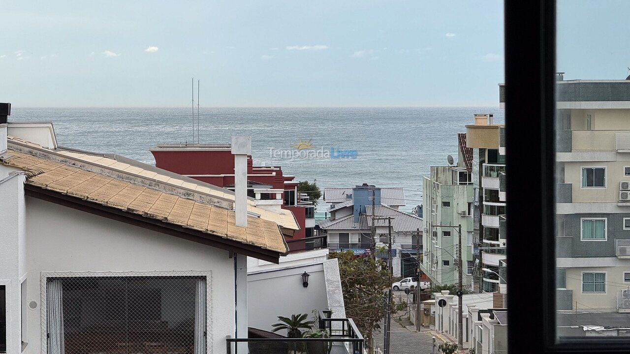 Apartment for vacation rental in Bombinhas (Praia de Bombas)