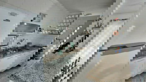 Apartamento para locação - a 150 m da praia grande - Ubatuba S/P