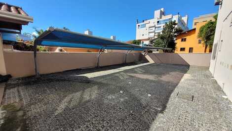 001J - Excellent apartment for rent in Bombinhas beach.