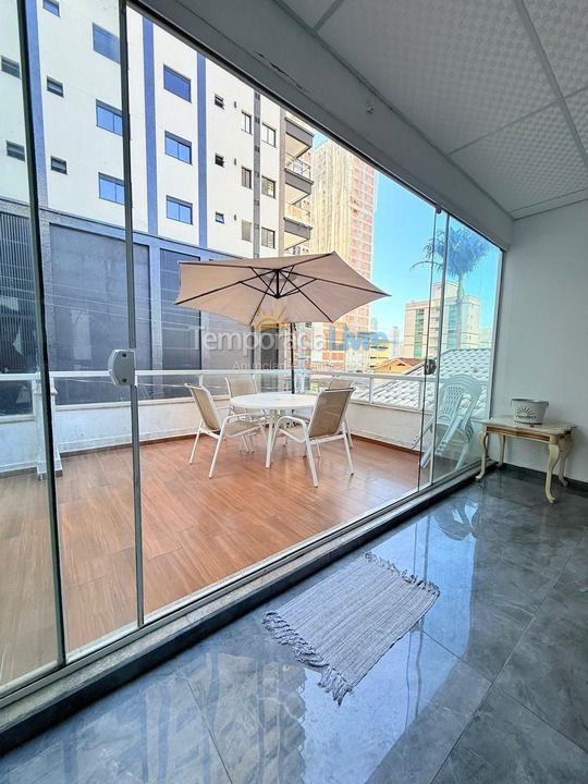 Casa para aluguel de temporada em Porto Belo (Perequê)