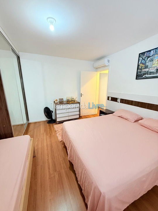 Casa para aluguel de temporada em Porto Belo (Perequê)