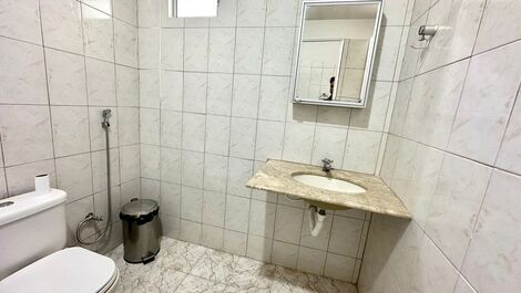 Casa com 4 quartos à 800m da praia