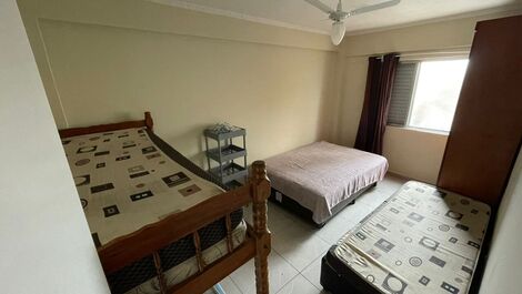 Quarto com cama de casal uma cama de solteiro um beliche total cinco pessoas em camas