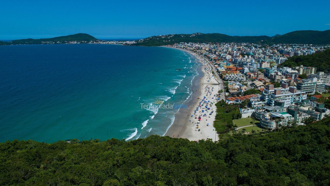 Apartment for vacation rental in Bombinhas (Praia de Bombas)