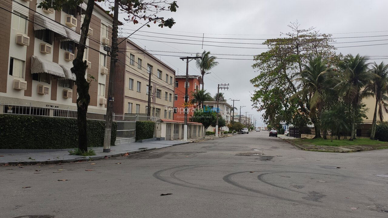 Localização tranquila e perto da praia Apartamento para alquiler de vacaciones em Guarujá (Enseada)