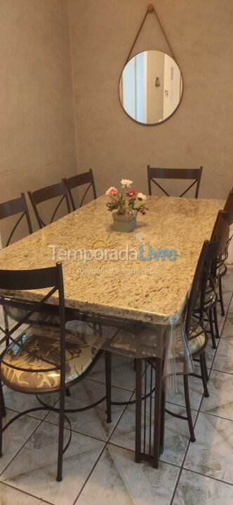 Mesa para 8 pessoas Apartamento para alquiler de vacaciones em Guarujá (Enseada)