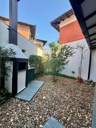 Casa em condomínio fechado na praia de Juquehy CA0310