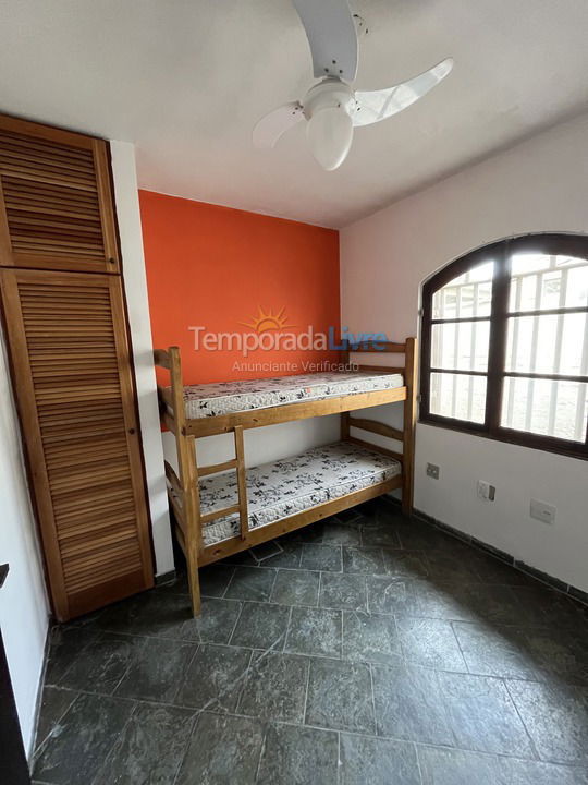 House for vacation rental in Ubatuba (Praia das Toninhas)