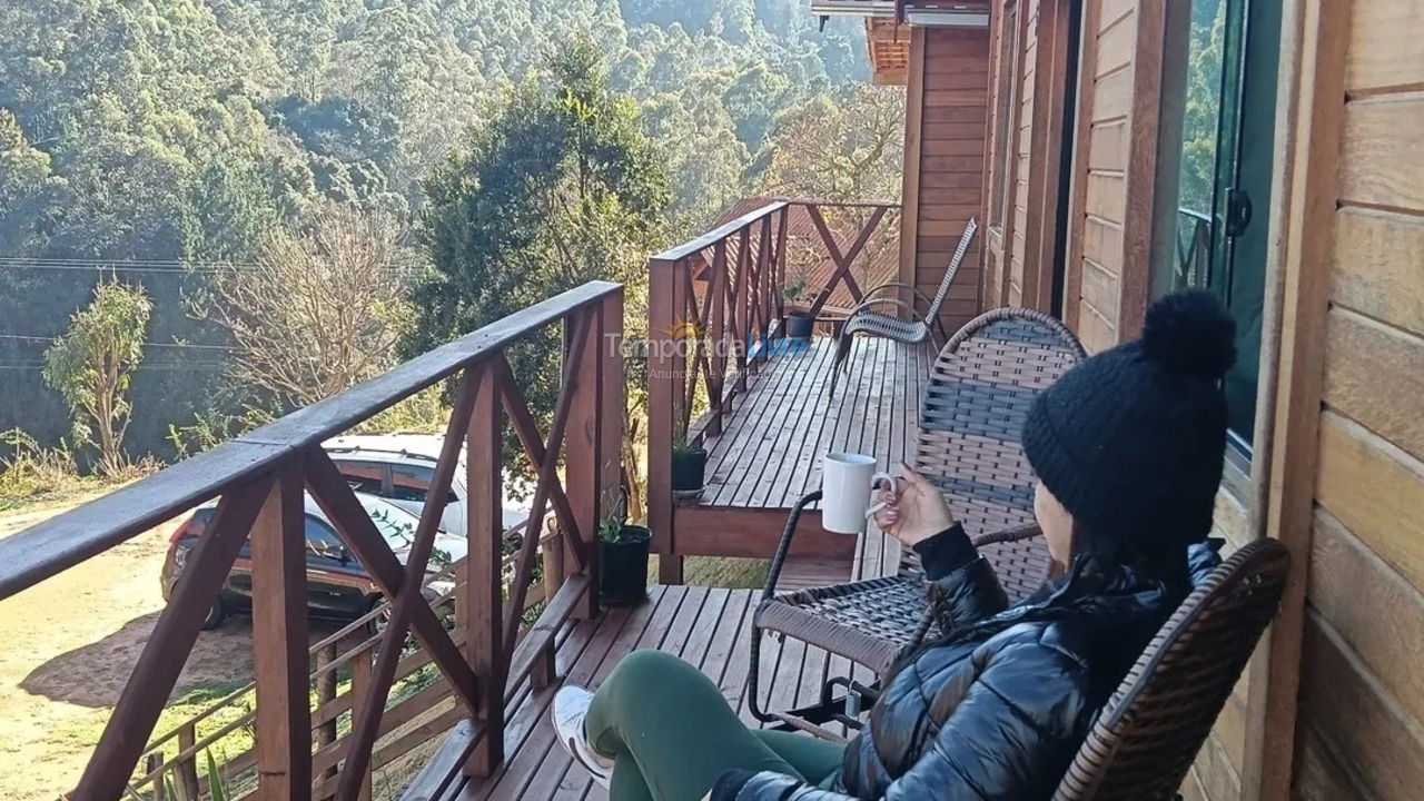 Casa para alquiler de vacaciones em Camanducaia (Bairro Bom Jardim)