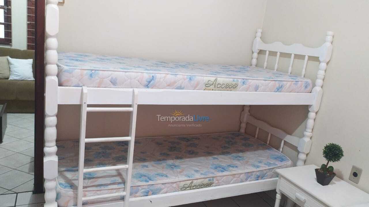Casa para alquiler de vacaciones em Governador Celso Ramos (Praia de Palmas)