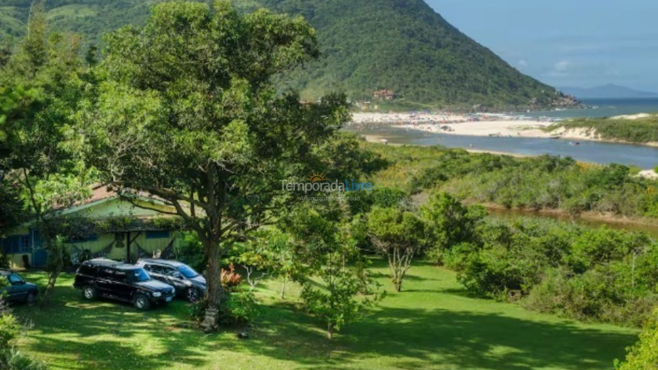 House for vacation rental in Garopaba (Praia do Siriu)