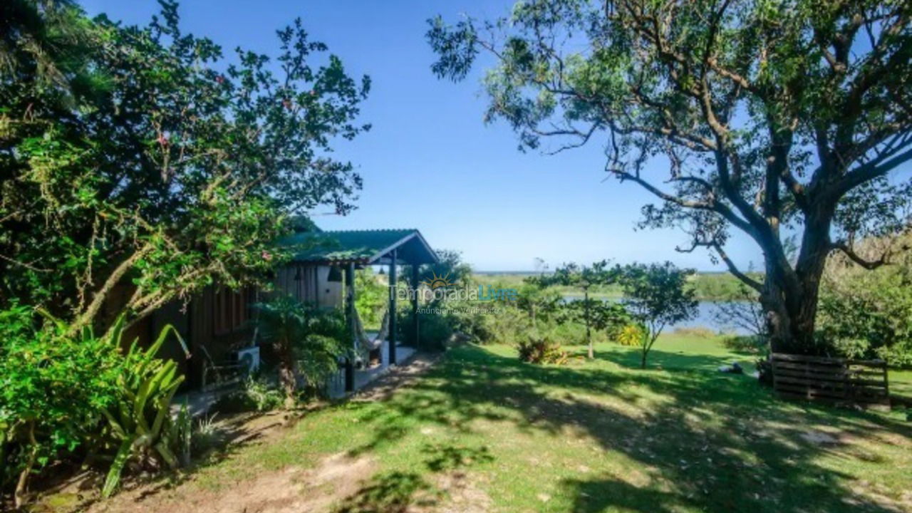 House for vacation rental in Garopaba (Praia do Siriu)