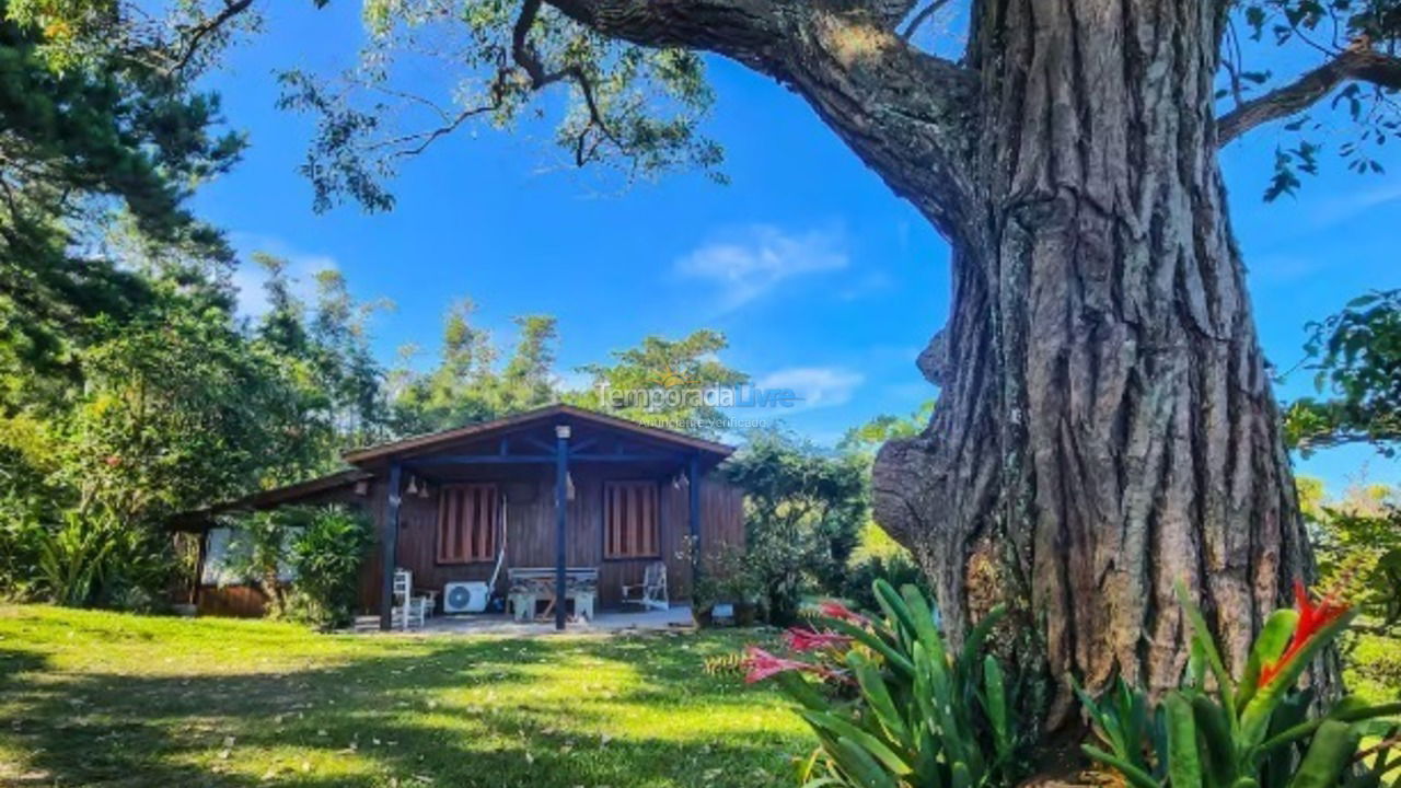 House for vacation rental in Garopaba (Praia do Siriu)