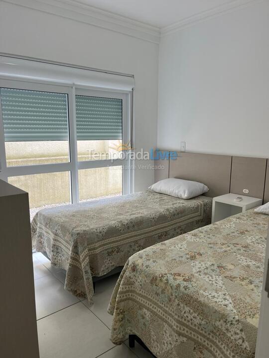 Apartment for vacation rental in Bombinhas (Praia de Bombinhas)